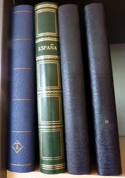 Postfr. Sammlung aus 1962-1995 auf Edifil Falzlos-Vordruck in 4 Bindern. Bis auf wenige Werte komple
