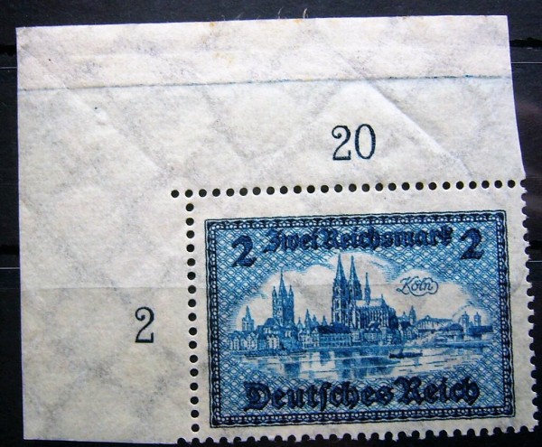 MiNr. 440 tadellos ** Bogenecke o.l, Falzrest im Rand, Mi. 150,-