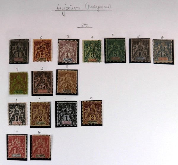 Komoren, **/*/gest. Sammlung aus 1892-2010 auf ca. 30 selbst gestalteten Blättern. Beginnend mit 16