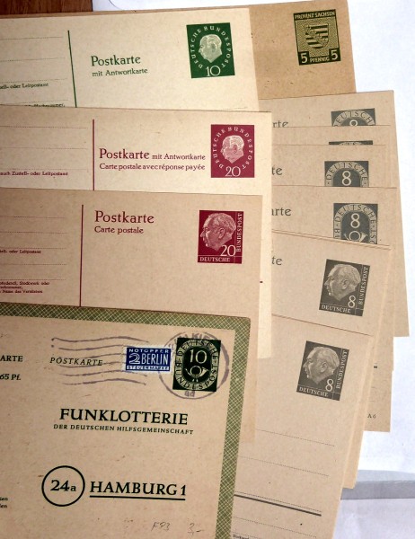 Ganzsachen-Lot * mit 16 Karten der 50er-Jahre, dabei P11(6)+P12, P18(3), P39+40, P20, FP5, + FP3 geb