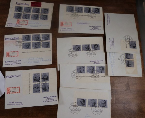 Block 3 Sammlung von 21 verschiedenen FDCs mit Einzelmarken, Zusammendrucken, 2 R-Briefen mit 4er+6e