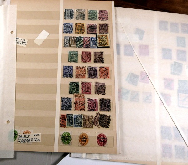 Gestempelte Sammlung bis 1923 auf Steckseiten, dabei 1-33 (270,-), 34-64 (170,-), 65 ungeprüft unger